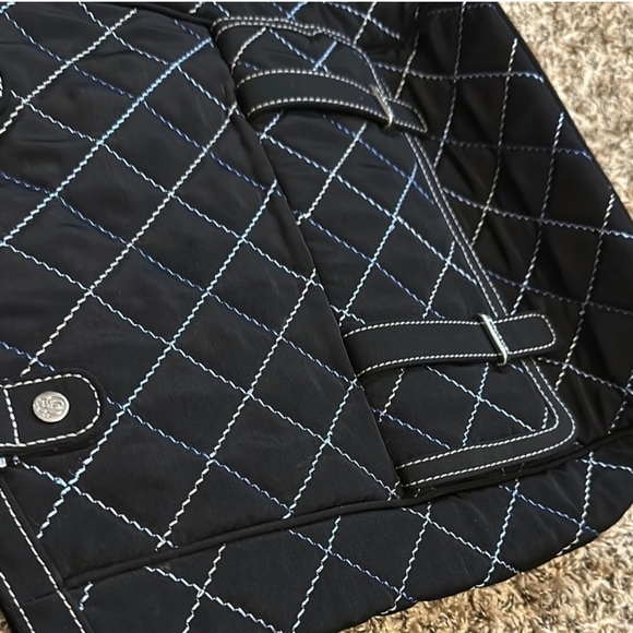 Vera Bradley Black Quilted Tote Bag with Geometric Stitching - Picture 4 of 10